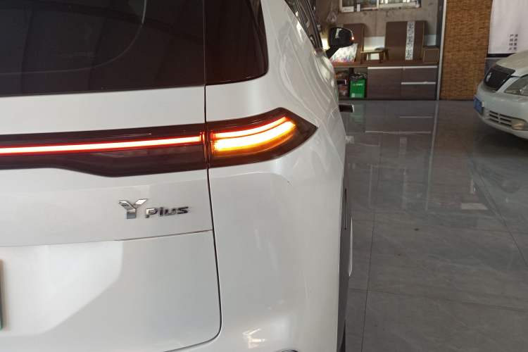 Used AION Y 2023 Younger
