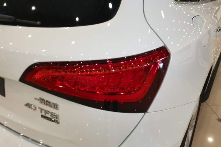 Used Audi Q5 2017 40 TFSI Comfort Model