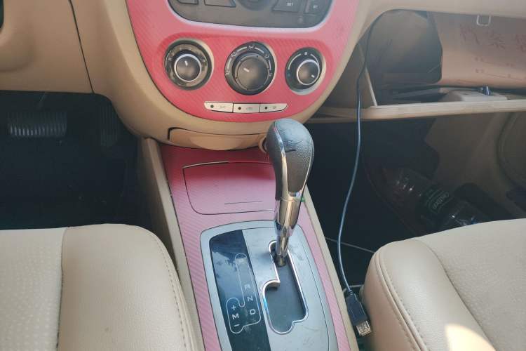 Used Buick Excelle 2013 1.5L Automatic Classic Model
