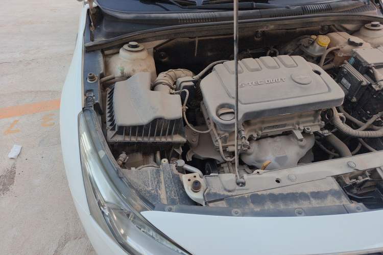 Used Chevrolet Cruze 2015 1.5L Classic SL MT
