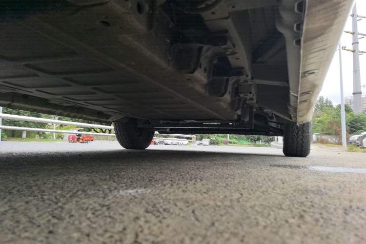 Used Wuling Yangguang 2024 300km Comfort-Grade Passenger Van 60kW
