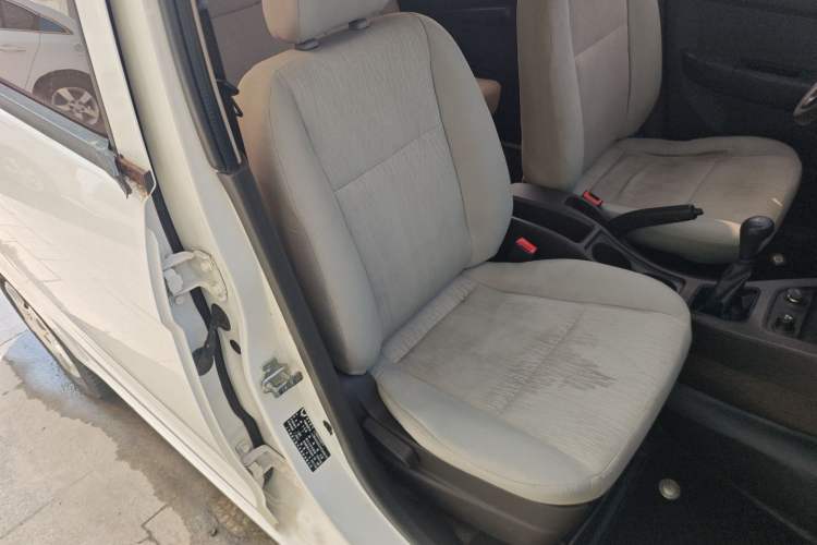 Used Wuling Hongguang 2015 1.5L S Basic Version China V Standard
