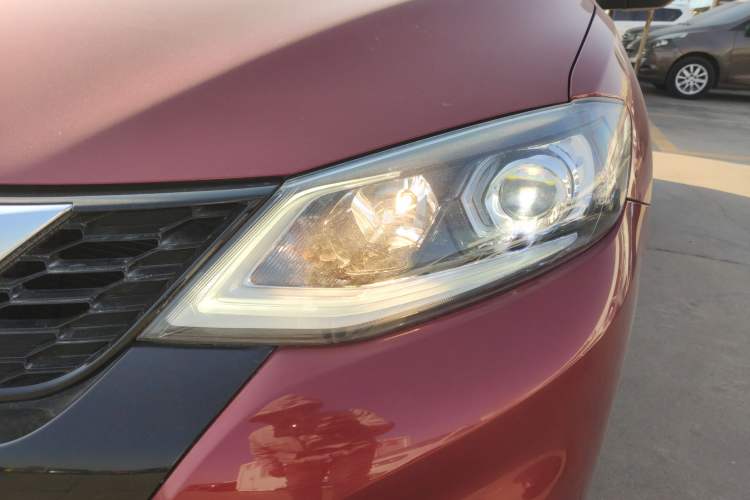 Used Nissan Tiida 2019 1.6L CVT Smart Enjoyment Version China VI Standard