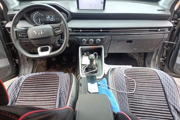 Used Wuling Alvez 2022 1.5L Manual Free-Style Model
