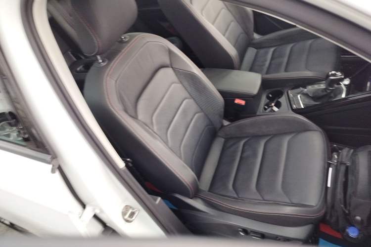 Used Volkswagen Tayron 2020 330TSI Two-Wheel Drive Luxury Smart Connectivity Version
