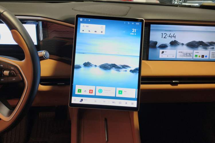 Used  L7 2025 EM-i 115km Exploration+ Edition