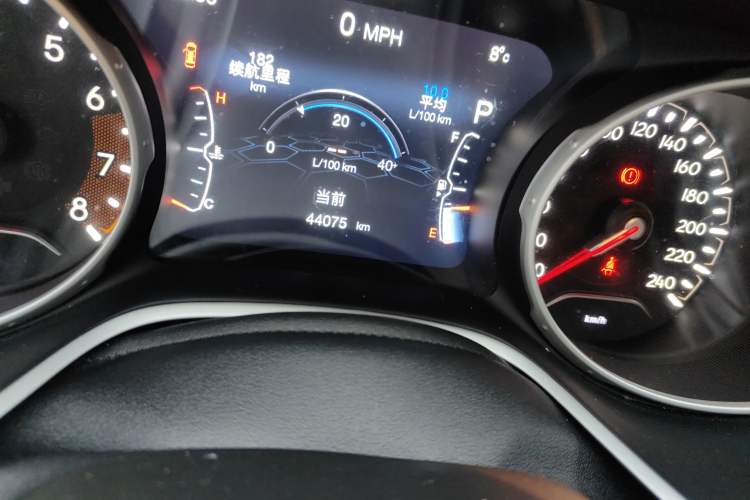 Used  Compass 2017 200T Automatic Family Edition
