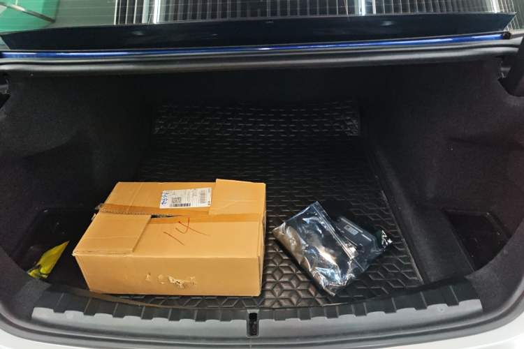 Used BMW 3 Series 2021 Second Facelift 325Li M Sport Package
