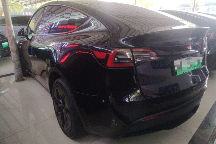 Used Tesla Model Y 2023 Long-Range All-Wheel-Drive Version