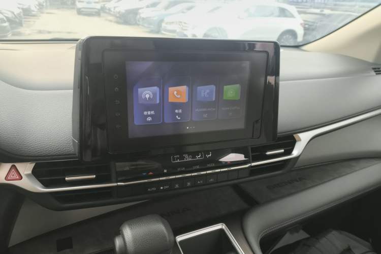 Used Toyota Sienna 2023 2.5L Hybrid Comfort Edition
