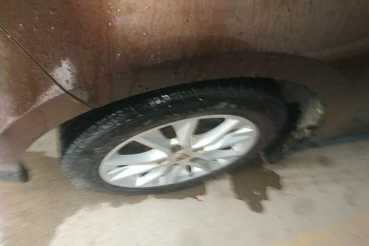 Used Baojun 730 2014 1.5L manual luxury trim 7 seats