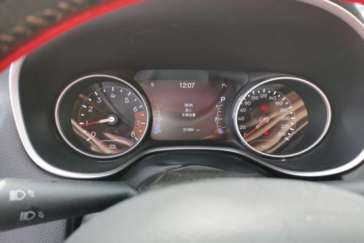 Used  Compass 2017 200T Automatic Family Edition
