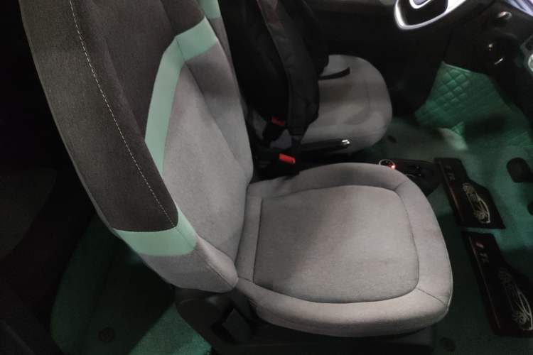 Used Wuling Hongguang MINIEV 2022 Macaron Premium Model – Lithium Iron Phosphate