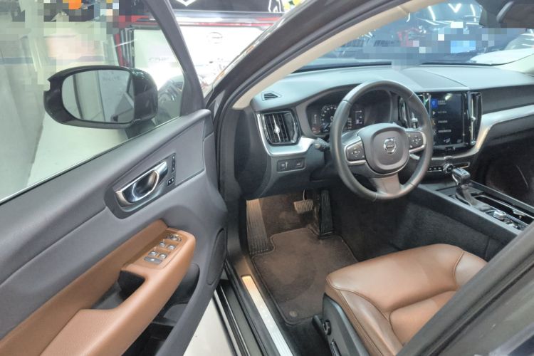 Used Volvo XC60 2019 T5 4x4 Smart Edition China VI Standard
