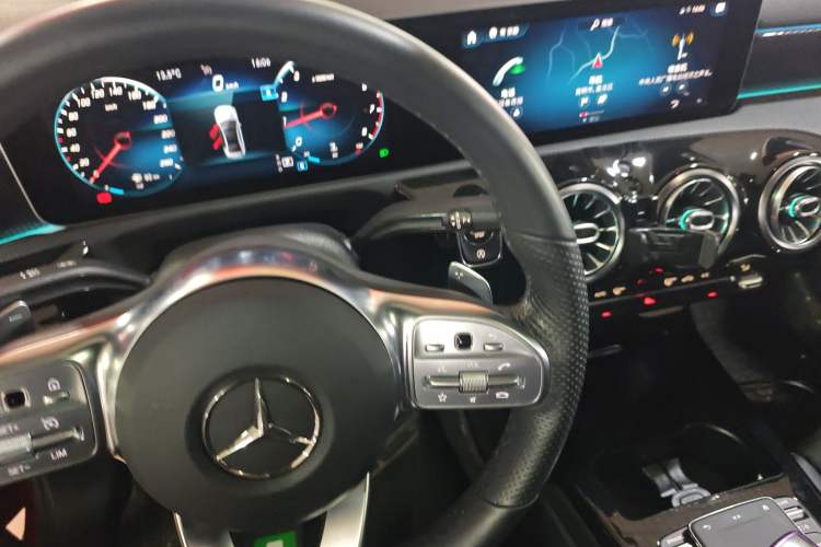 Used Mercedes-Benz A-Class 2020 Restyled A 200 L Sport Sedan Fashion Version
