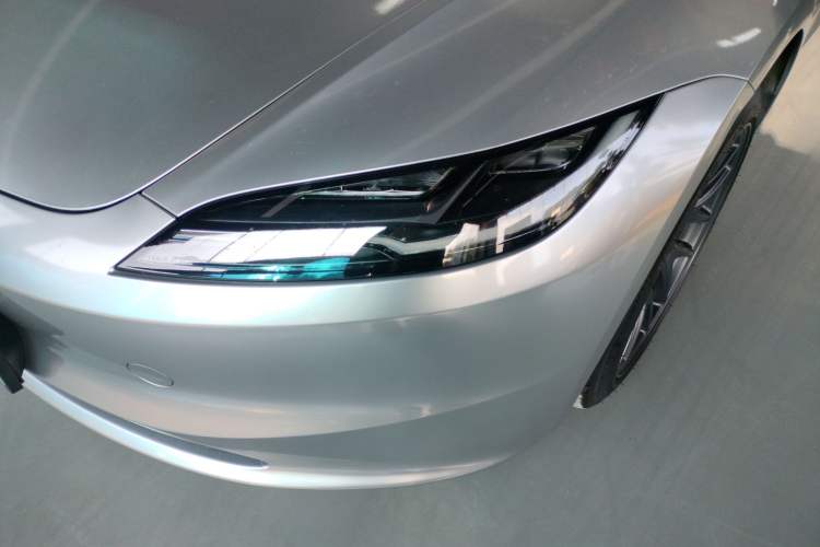 Used Tesla Model 3 2023 Rear-Wheel-Drive Version