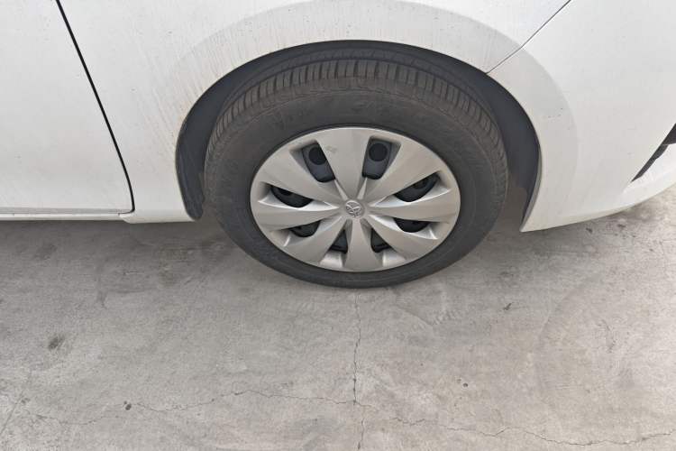 Used Toyota YARiS L Zhi Xian 2015 1.5E Automatic Charm Edition