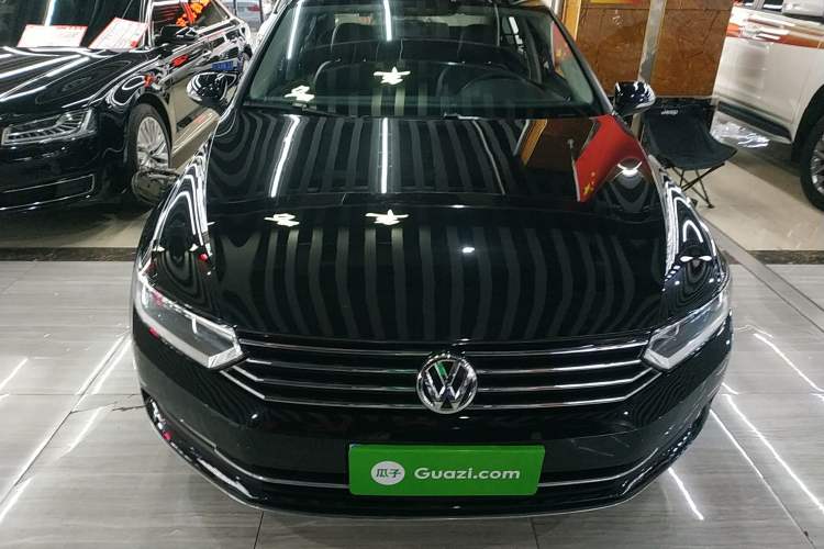 Used Volkswagen Magotan 2017 280TSI DSG Comfort Model
