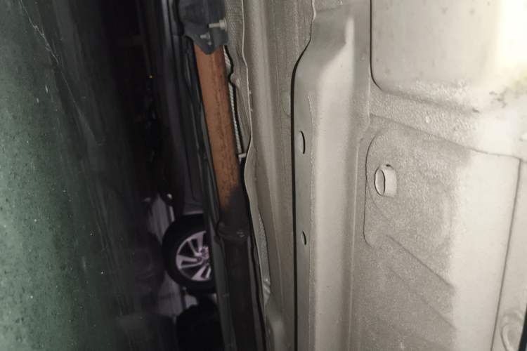 Used JMC Yusheng S330 2016 1.5L GTDi Automatic Two-Wheel Drive Prestige Edition
