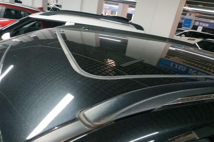 Used  Compass 2019 200T Automatic Family Edition - Connected Large Screen Version
