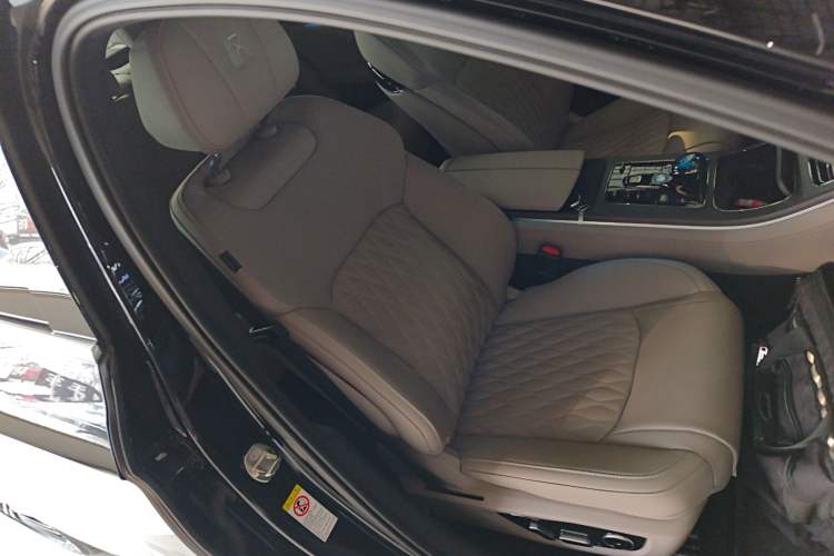 Used BYD Han 2025 DM-i Intelligent Driving Edition 125KM LiDAR Flagship Model
