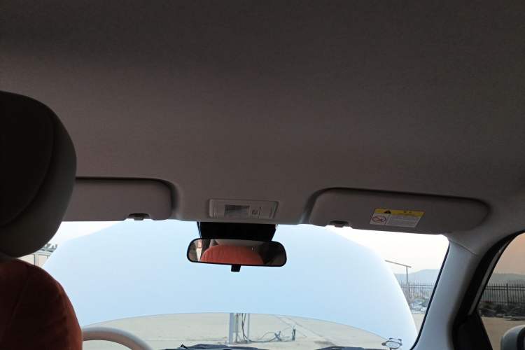 Used  Lumin 2025 301km Honey Dew Edition