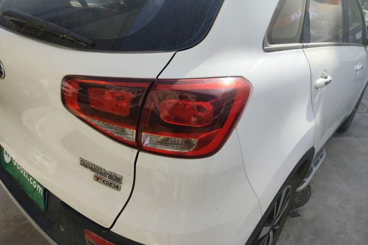 Used Kia KX3 2015 1.6T Automatic Two-Wheel Drive DLX
