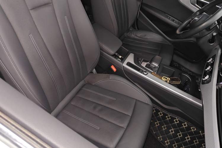 Used Audi A4L 2020 40 TFSI Fashionable and Elegant Model