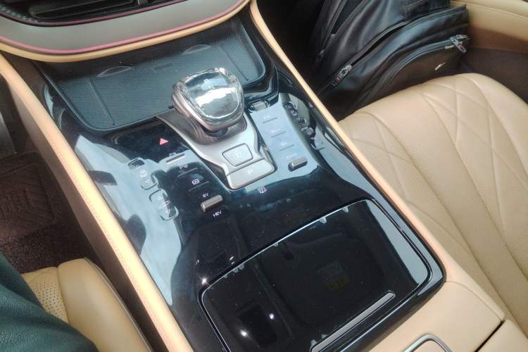 Used Denza D9 2022 DM-i 970 Four-Wheel Drive Flagship Model