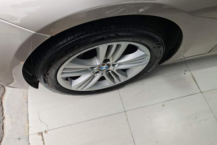 Used BMW 3 Series 2016 320Li Ambition Model
