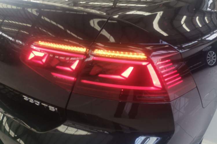 Used Volkswagen Magotan 2023 2 Million Units Commemorative Edition 330TSI DSG Luxury Version
