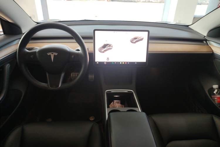 Used Tesla Model 3 2021 Revised Version II – Performance High-Performance All-Wheel-Drive Edition
