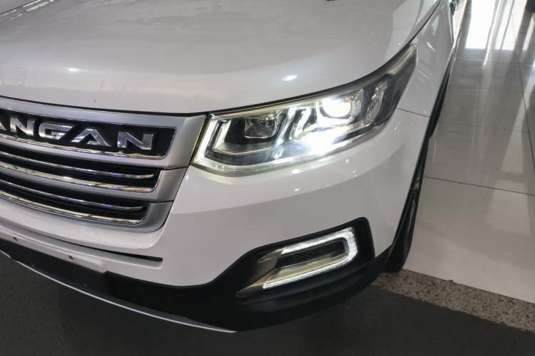 Used Changan CS95 2017 2.0T Two-Wheel Drive Zhitu Edition