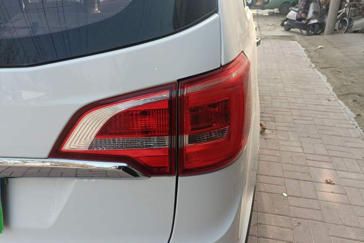 Used Baojun 730 2016 1.5L Manual Comfort Version 7 Seats China V Emission Standard
