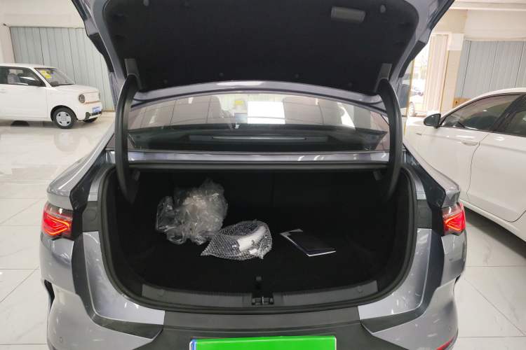 Used BYD Qin L 2025 EV 470KM Leading Edition
