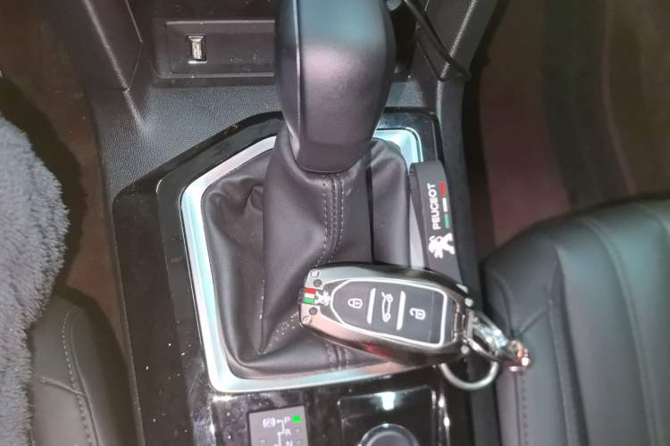 Used Peugeot 408 2022 1.6T Light-Chasing Edition
