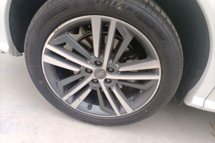 Used Audi Q5L 2020 Updated 40 TFSI Prestige Fashion Edition
