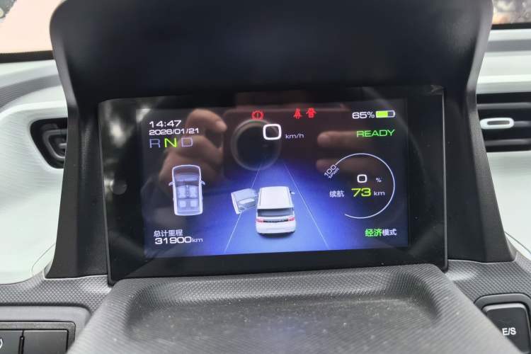 Used Wuling Hongguang MINIEV 2021 Macaron Sandwich Model 120 km Lithium Iron Phosphate