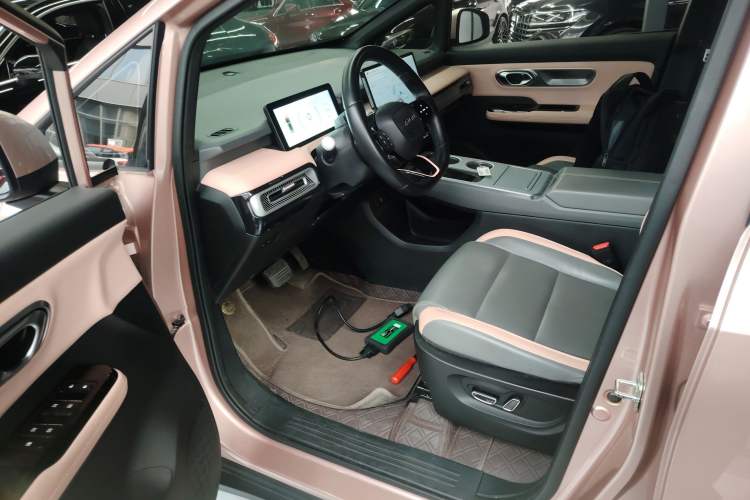 Used AION Y 2022 Plus 70 Tech Edition
