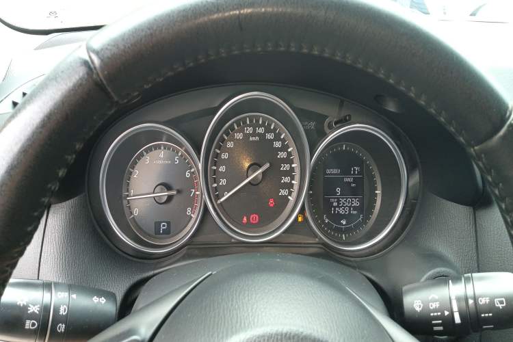 Used Mazda CX-5 2013 2.5L Automatic 4x4 Luxury Version
