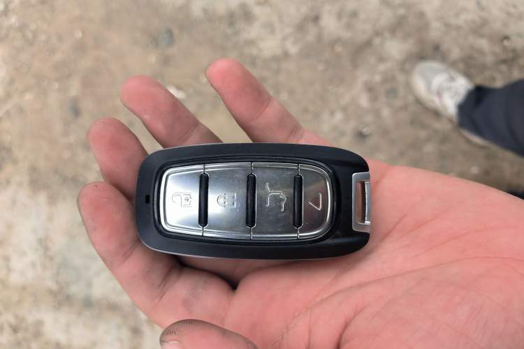 Used Mitsubishi Outlander 2019 2.0L Two-Wheel Drive Comfort Edition 5 Seats China VI Standard
