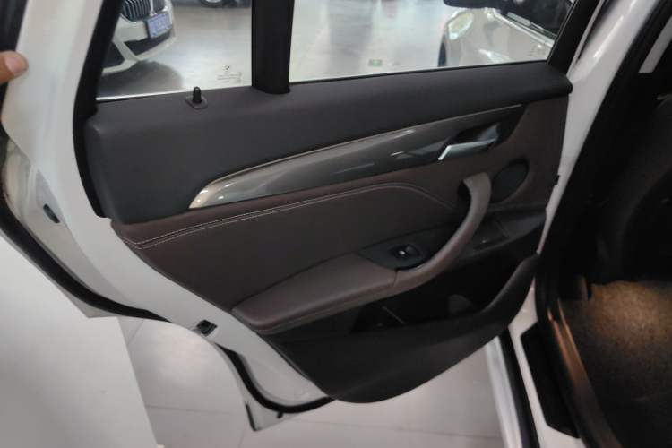 Used BMW X1 2019 sDrive18Li Premium Edition
