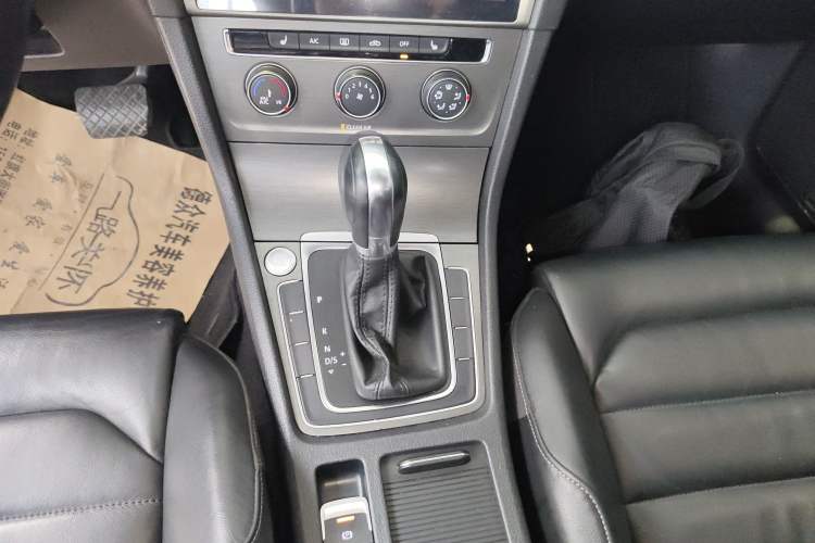 Used Volkswagen Golf 2016 230TSI Automatic Luxury Version