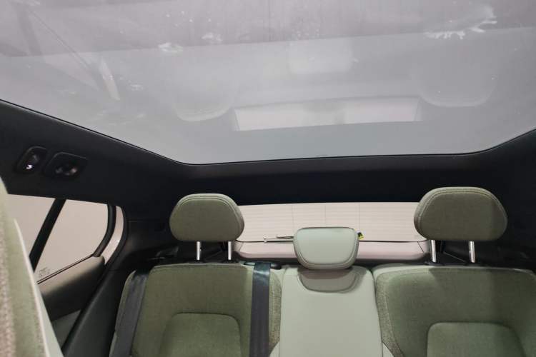 Used Volvo EX30 2025 Rear-Drive Long-Range Plus Model