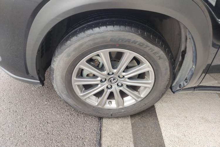 Used Lexus NX 2017 200 Front-Wheel-Drive X-Trail SE Edition
