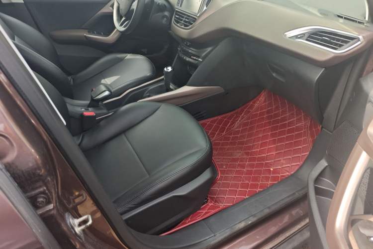 Used Peugeot 2008 2014 1.6L Automatic Fashion Edition