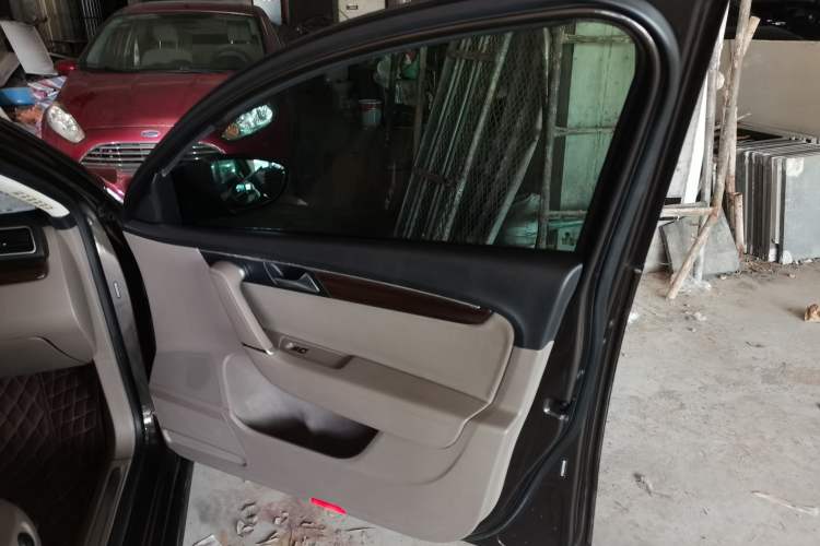 Used Volkswagen Magotan 2015 1.8TSI Prestige Model
