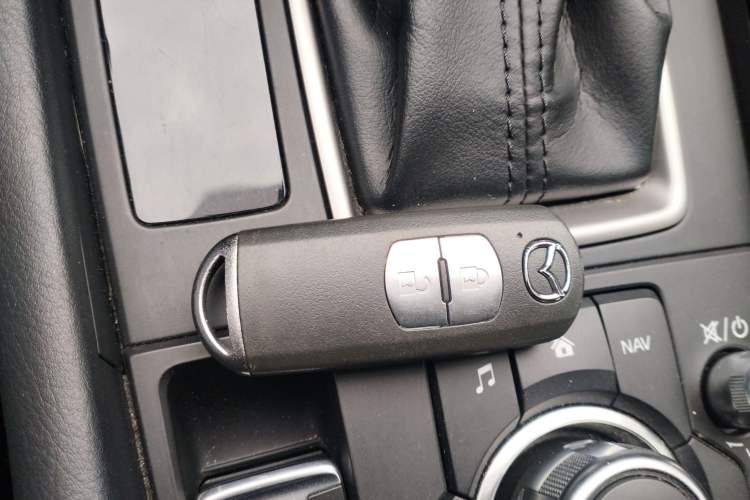 Used Mazda CX-4 2018 2.0L Automatic 2WD Blue Sky Exploration Edition China VI Standard
