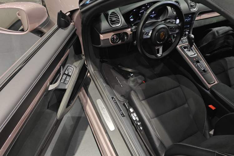 Used Porsche 718 2021 Spyder 2.0T
