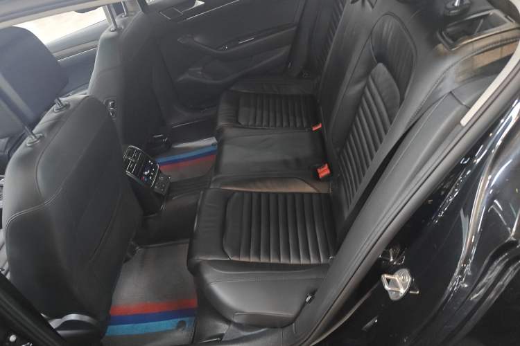 Used Volkswagen Magotan 2019 330TSI DSG Luxury Version China VI Standard
